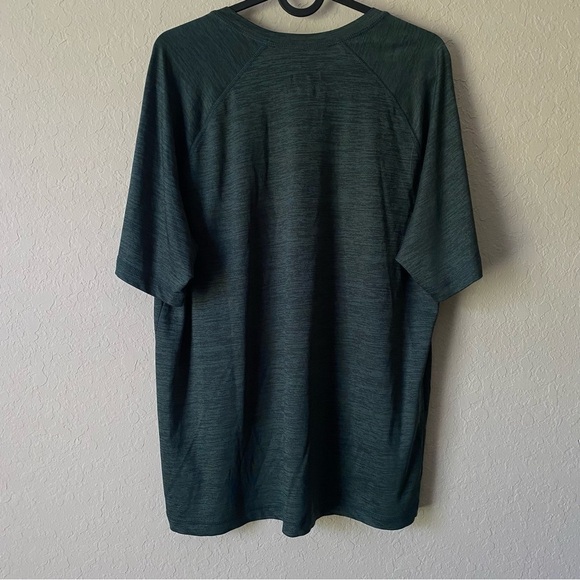 Fanatics | Men's University of Miami UM Lightweight T-Shirt Size Large - Picture 3 of 5